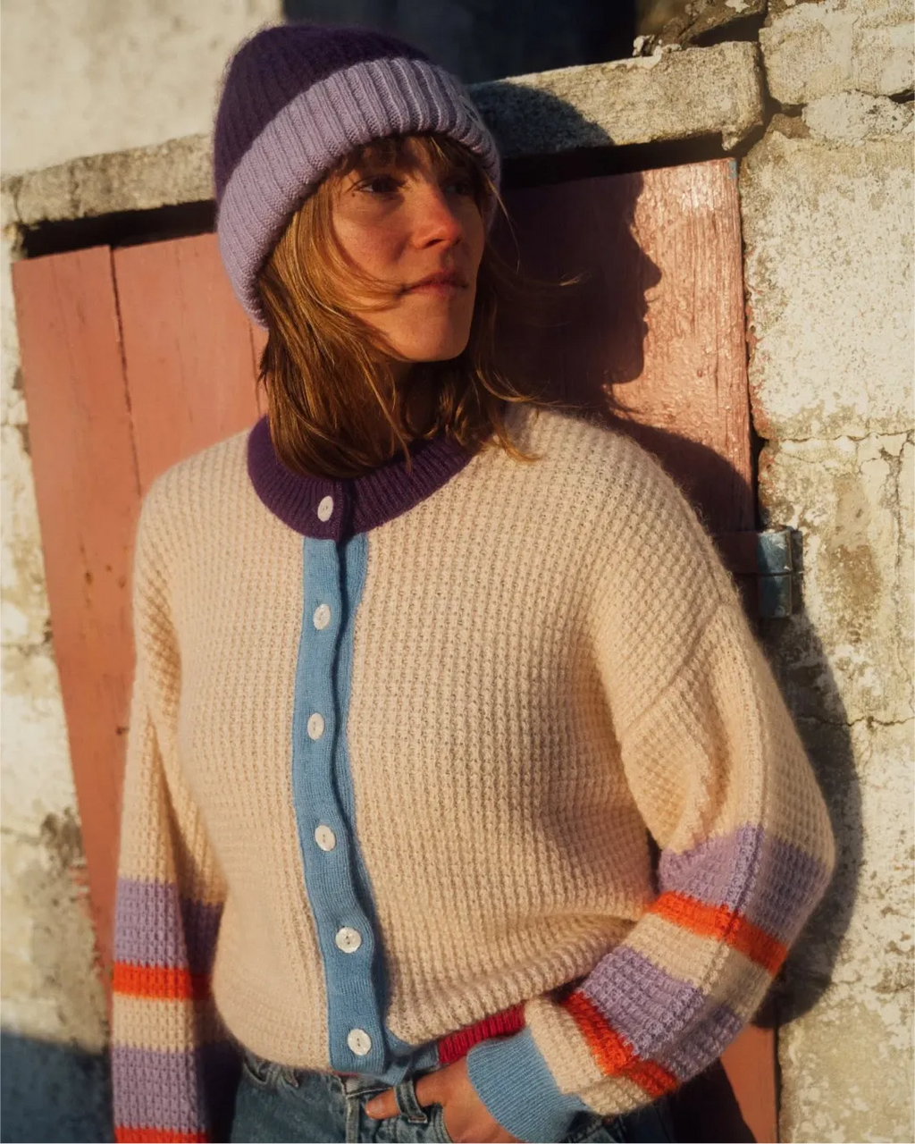 Cardigan rayé col contrastant – Crème multicolore